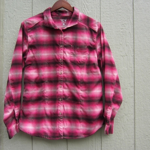 Mountain Hardwear Tops - Mountain Hardwear Shirt Women's 14 Plaid‎ Red/Black Pockect Long sleeves Outdoor